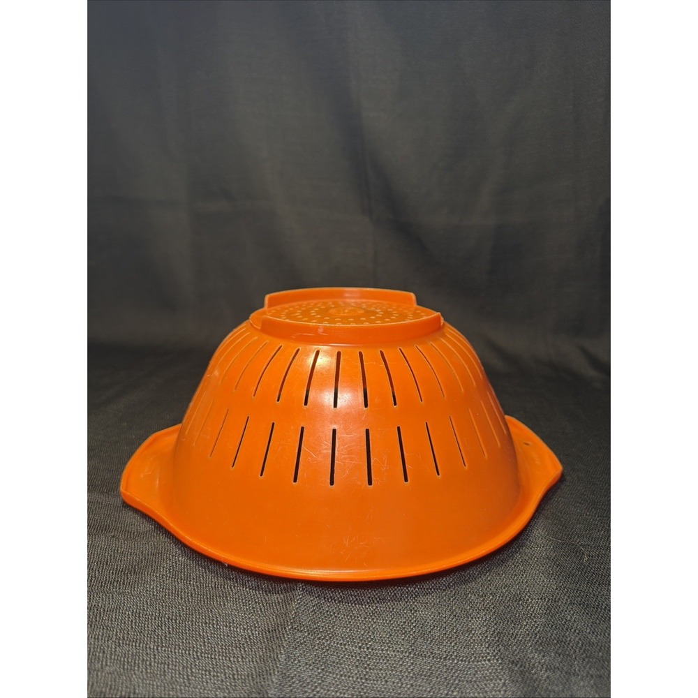 Vtg Rubbermaid Colander 2931 Strainer Orange Plastic USA 2 Handles 11x4" Retro